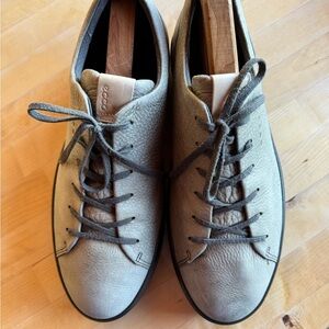 Ecco Men's Gray Leather Sneakers